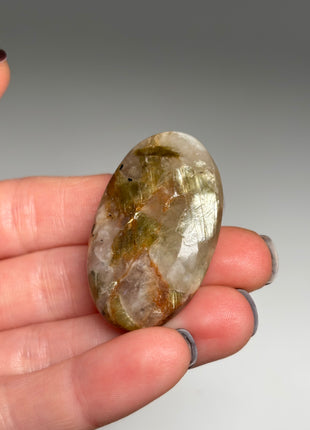 6 Piece Lot ! Golden Red Mica with Quartz