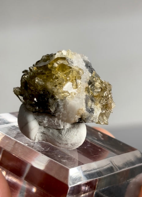 New find ! Golden Barite Specimen PM0437