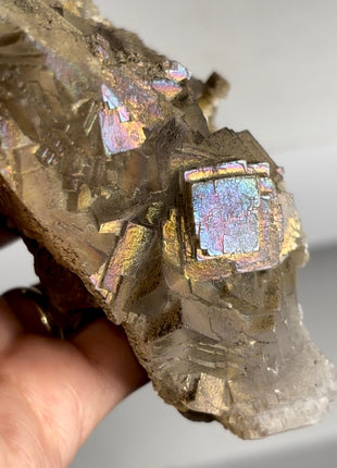 Rare ! Rainbow Fluorite PM0766 🌈