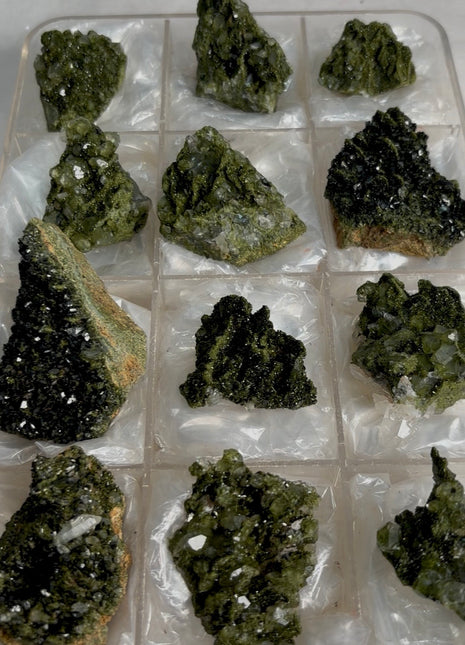 12 Pieces ! Very High Grade Forest Epidote with Quartz Lot