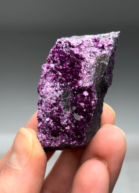Rare ! Purple Red Kammererite Specimen
