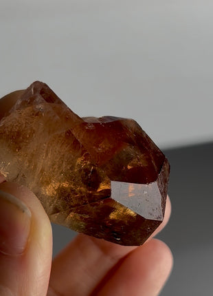 Well-terminated Sherry Topaz PM1475