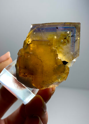 Zoning Fluorite from Valzergues, France