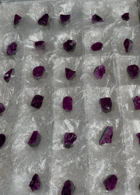 30 Piece Lot ! Purple Red Kammererite Specimens