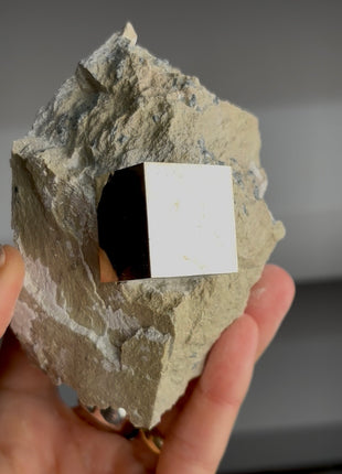Cubic Pyrite on Matrix PM1708